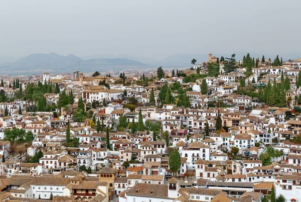 Top Activities to Do in Granada – A Travey Club Guide