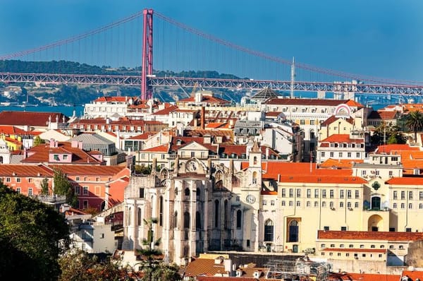 Top Activities to Do in Lisbon: A Travey Club Guide