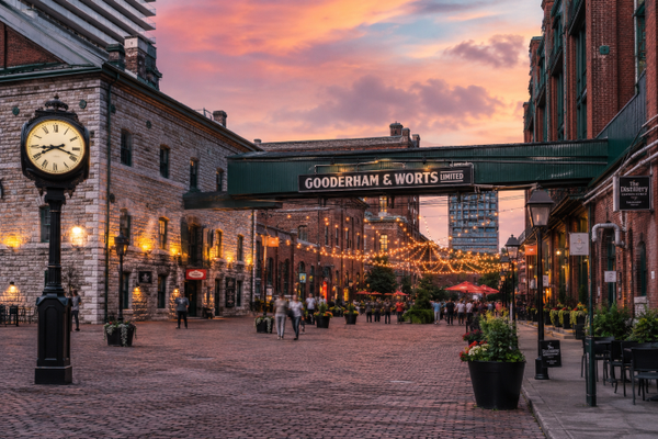 Toronto in 3 Days: The Perfect Signature Itinerary by Travey Club